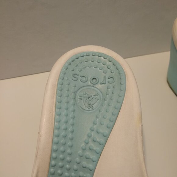 Crocs Sassari Wedge Sandals Women's size 9 White light blue Open Toe Wedge Heels - Picture 3 of 8